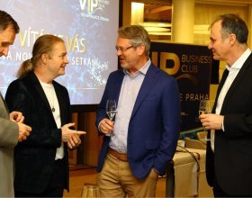 František Kinský, průvodce cyklu Modrá krev a Pavel Šporcl, houslový virtuos (79)