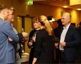 František Kinský, průvodce cyklu Modrá krev a Pavel Šporcl, houslový virtuos (80)