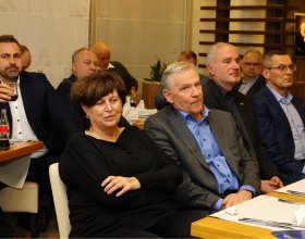 František Kinský, průvodce cyklu Modrá krev a Pavel Šporcl, houslový virtuos (109)