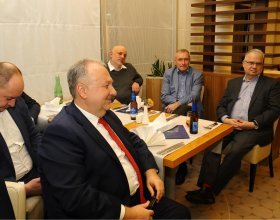 František Kinský, průvodce cyklu Modrá krev a Pavel Šporcl, houslový virtuos (128)