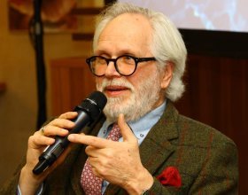 František Kinský, průvodce cyklu Modrá krev a Pavel Šporcl, houslový virtuos (132)