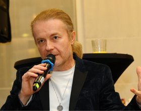 František Kinský, průvodce cyklu Modrá krev a Pavel Šporcl, houslový virtuos (146)