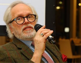 František Kinský, průvodce cyklu Modrá krev a Pavel Šporcl, houslový virtuos (157)