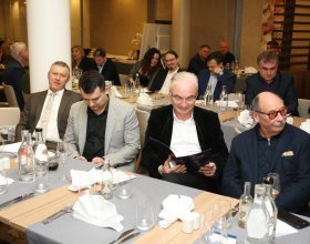 Ing. Roman Hvězda, ředitel centra ELI Beamlines (nejvýkonnější laser světa) (82)