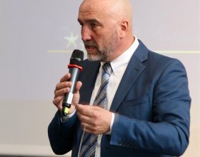 Ing. Zdeněk Kabátek, ředitel Všeobecné zdravotní pojišťovny (88)