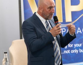 Ing. Zdeněk Kabátek, ředitel Všeobecné zdravotní pojišťovny (91)