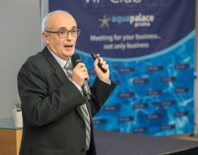 Jan Burian, generální ředitel Národního divadla (96)