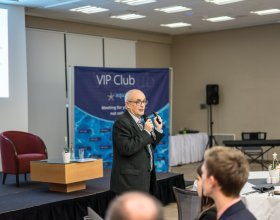 Jan Burian, generální ředitel Národního divadla (100)