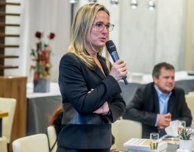 Člověk versus umělá inteligence, digitalizace ve výrobních procesech (92)