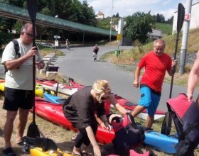 letní outdoor- kajaky Troja Klecany 2015 (6)