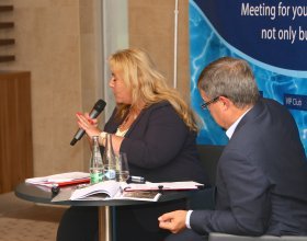 Klára Dostálová- ministryně pro místní rozvoj (71)