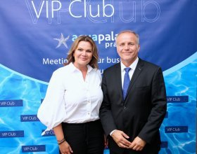 Karolína Topolová (45)