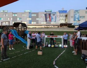 Týmové závody s „auťáky na míru“ (53)