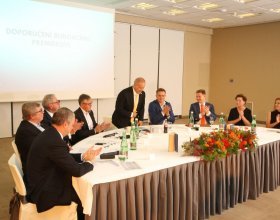 Kulatý stůl "Doporučení budoucímu premiérovi" (2)