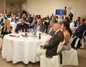 Kulatý stůl "Doporučení budoucímu premiérovi" (40)