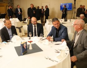 Kulatý stůl "Doporučení budoucímu premiérovi" (41)