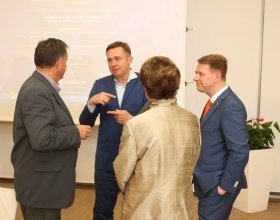 Kulatý stůl "Doporučení budoucímu premiérovi" (49)