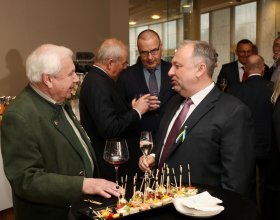 J.E. Jevhen Perebyjnis (49)