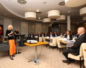 Eva Jiřičná, architektka světového formátu (38)