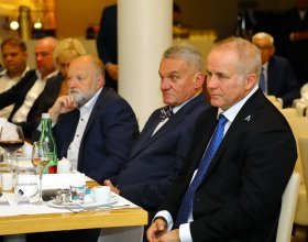Tomasz Wiatrak, předseda představenstva a generální ředitel Orlen Unipetrol (95)